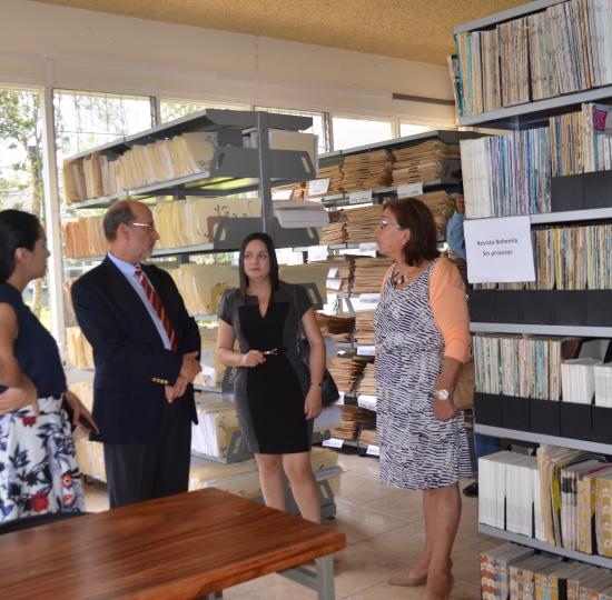 Sede reinaugura biblioteca Arturo Agüero Chaves