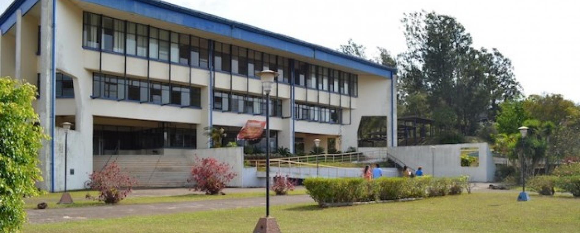 Biblioteca de la Sede de Occidente permanece cerrada