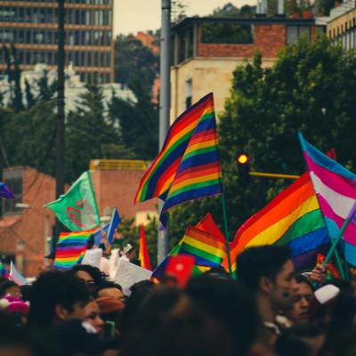 Relaciones entre el movimiento LGBTI y las élites empresariales